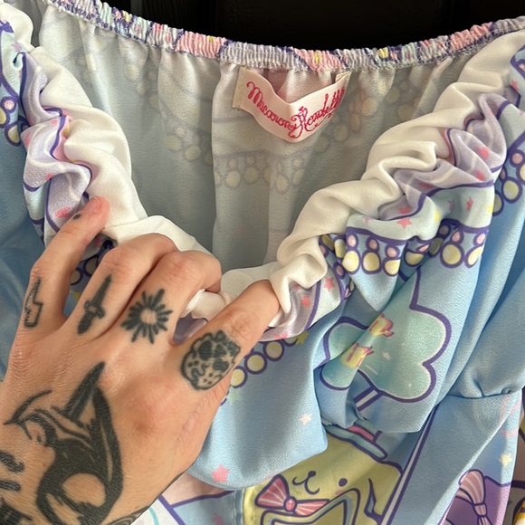 NWT hello kitty Sanrio off the shoulder top!! - Picture 7 of 8